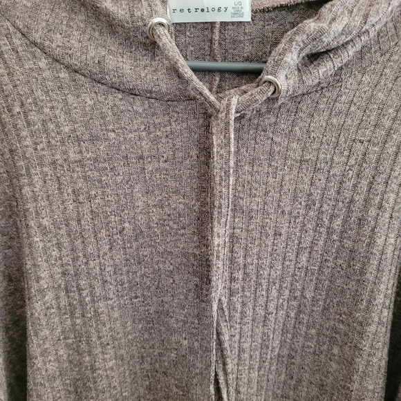 Zac and Rachal lg sweater - Picture 3 of 5